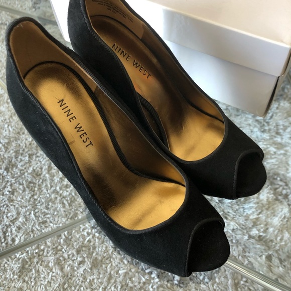 Nine West High Heels (4’5 inches) - Picture 3 of 8